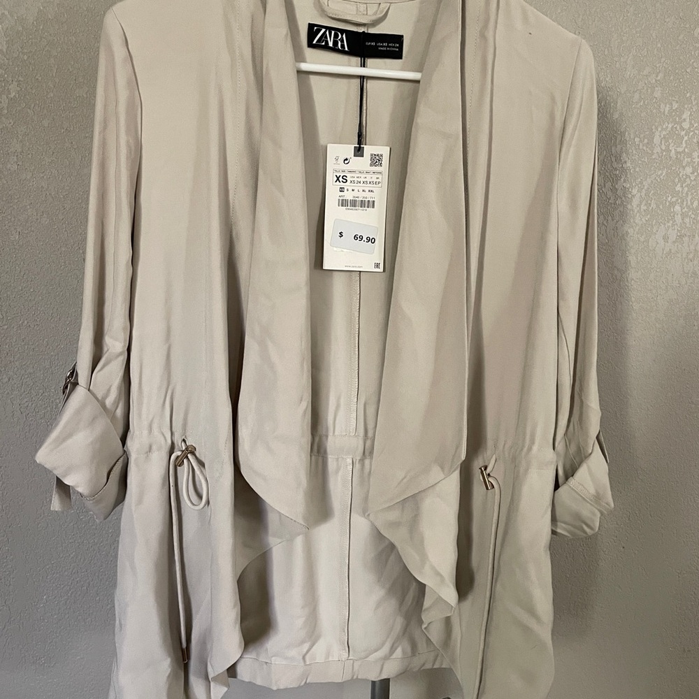 Zara Women's Beige Drape Jacket